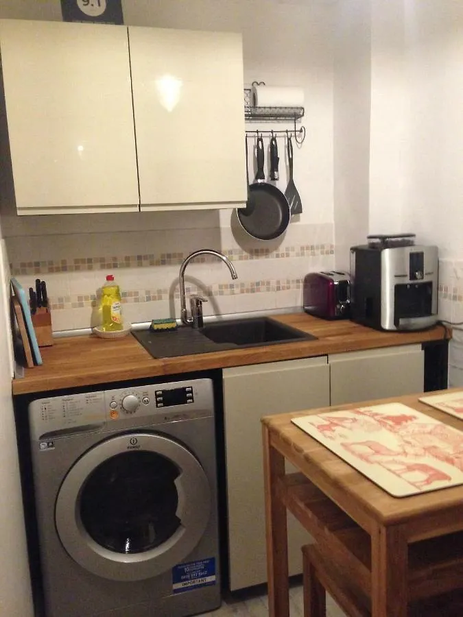 Apartment Castle View&Grassmarket Studio Flat With Luxury Bathroom Edinburgh United Kingdom